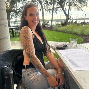 Meet your Posher, Lauren